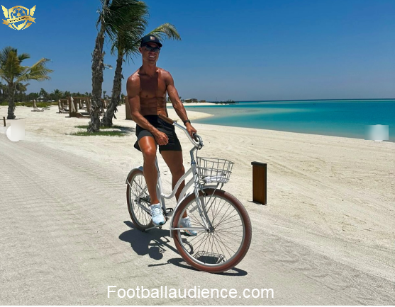 Ronaldo cycle trip to red sea